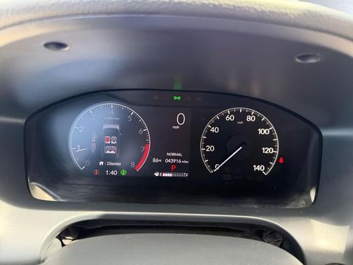 Lunar Silver 2024 Honda HR-V LX