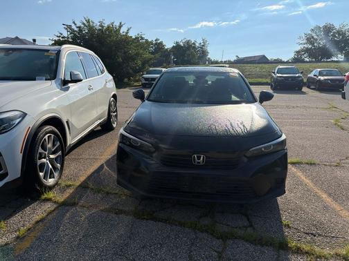 Crystal Black Pearl 2022 Honda Civic EX
