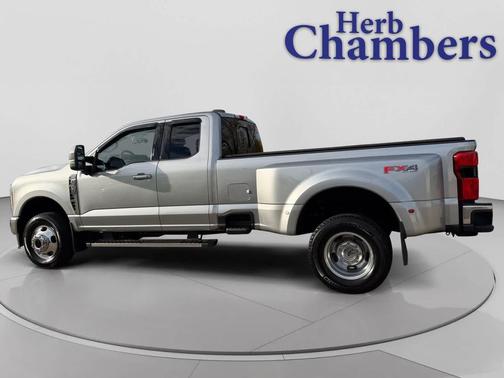 2023 Ford F-350 Lariat