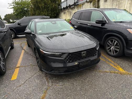 Crystal Black Pearl 2024 Honda Accord Hybrid Sport