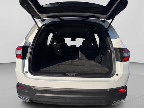 Platinum White Pearl 2025 Honda Pilot Sport