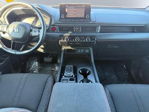 Platinum White Pearl 2025 Honda Pilot Sport