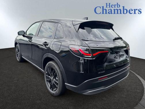 Crystal Black Pearl 2026 Honda HR-V AWD Sport