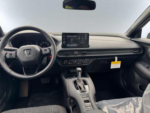 Crystal Black Pearl 2026 Honda HR-V AWD Sport