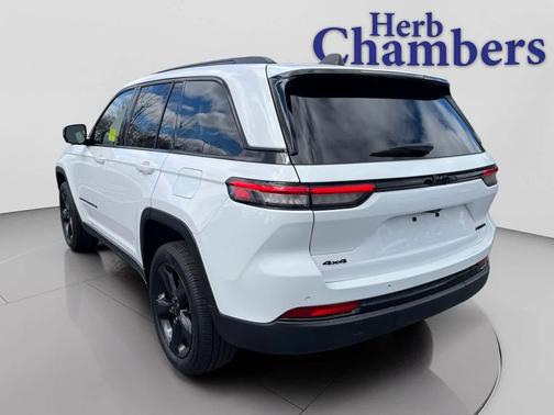 Bright White Clearcoat 2023 Jeep Grand Cherokee Limited