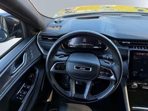 2023 Jeep Grand Cherokee 4xe Overland