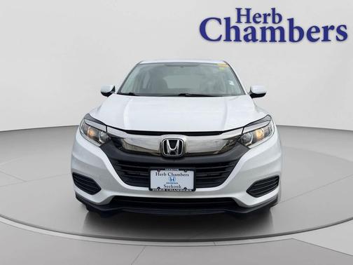 Platinum White Pearl 2019 Honda HR-V LX