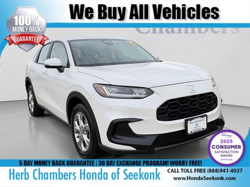 Platinum White Pearl 2024 Honda HR-V LX