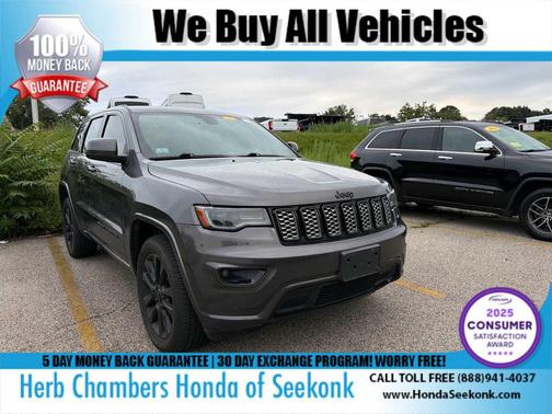 Granite Crystal Metallic Clearcoat 2021 Jeep Grand Cherokee Laredo