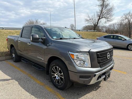 Gun 2021 Nissan Titan SV