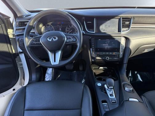 2022 INFINITI QX50 LUXE AWD