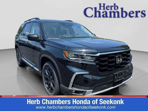 2025 Honda Pilot Touring 8-Passenger