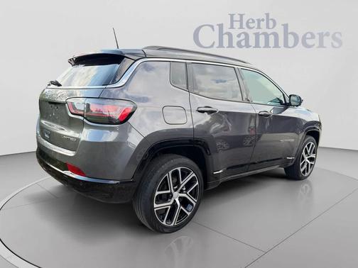 Baltic Gray Metallic Clearcoat 2024 Jeep Compass Limited