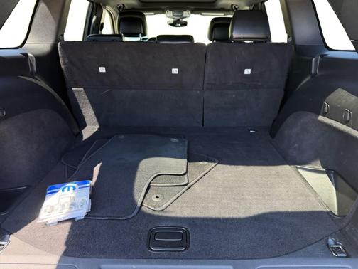 Sting-Gray Clearcoat 2020 Jeep Grand Cherokee Altitude