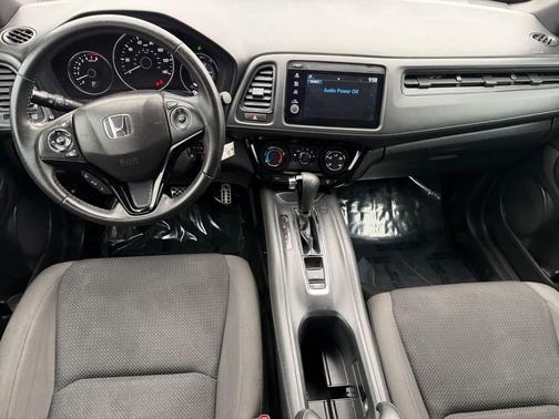 Crystal Black Pearl 2019 Honda HR-V Sport