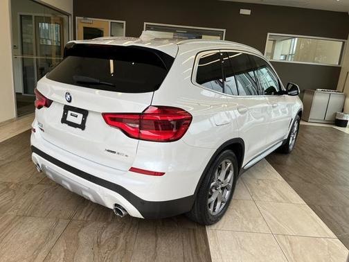 Photo 4 of 27 of 2021 BMW X3 PHEV xDrive30e