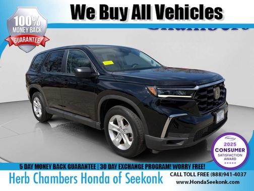 Crystal Black Pearl 2023 Honda Pilot AWD LX