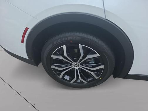 Oxygen White 2026 Toyota Crown XLE