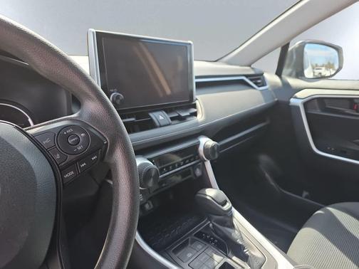 Ice Cap 2023 Toyota RAV4 LE