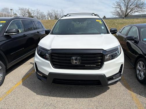 2025 Honda Passport AWD Black