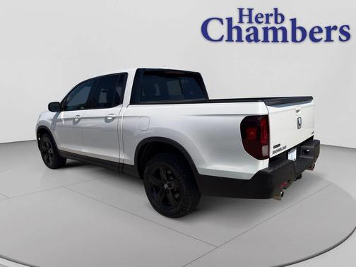 Platinum White Pearl 2023 Honda Ridgeline Black