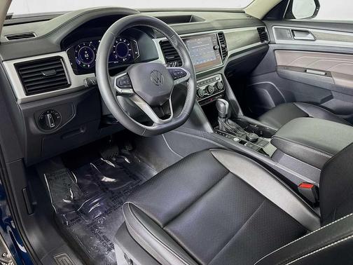 2022 Volkswagen Atlas 3.6L SE w/Technology