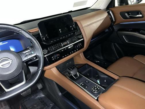 2023 Nissan Pathfinder Platinum 4WD