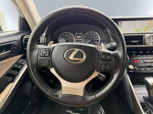 2018 Lexus IS 300 Base