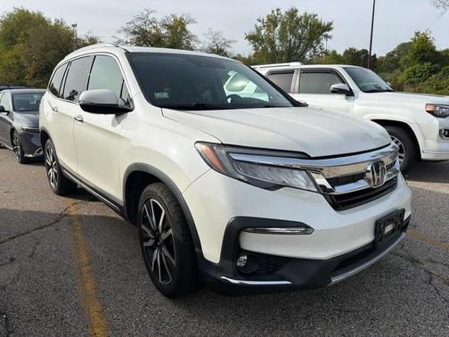 2019 Honda Pilot Touring 8-Passenger