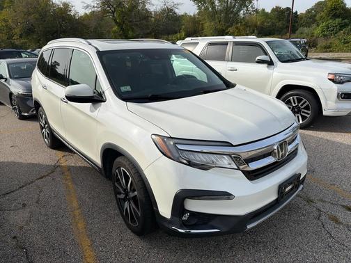 2019 Honda Pilot Touring 8-Passenger