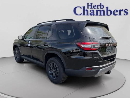 BK Black 2026 Honda Pilot TrailSport