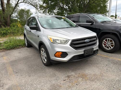 Ingot Silver Metallic 2017 Ford Escape S