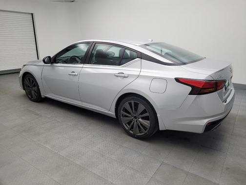 2021 Nissan Altima SR FWD