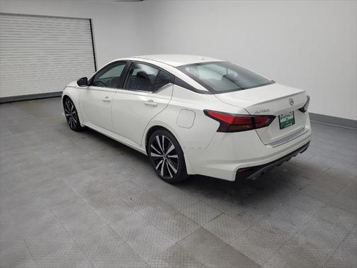 2022 Nissan Altima SR FWD