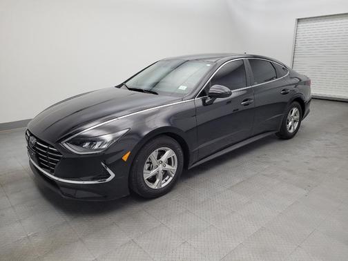 2022 Hyundai SONATA SE