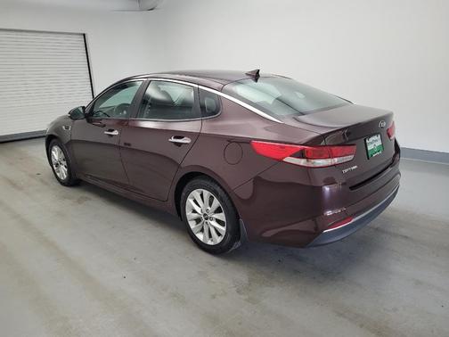 Sangria 2018 Kia Optima LX