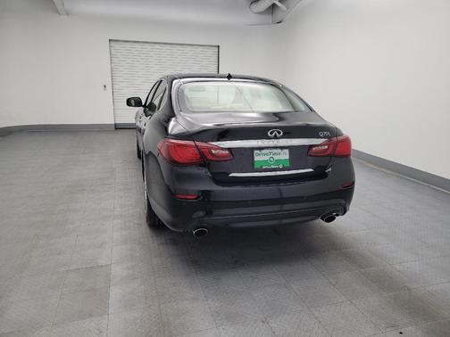 2017 INFINITI Q70L 3.7