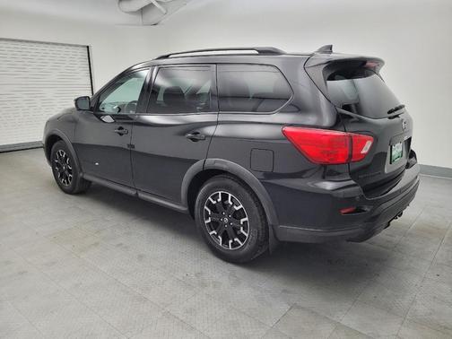 2019 Nissan Pathfinder SL