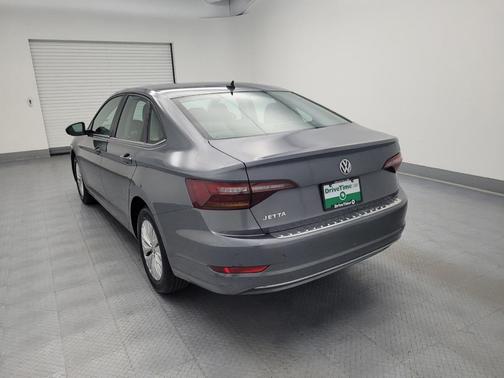 Platinum Gray Metallic 2019 Volkswagen Jetta 1.4T S