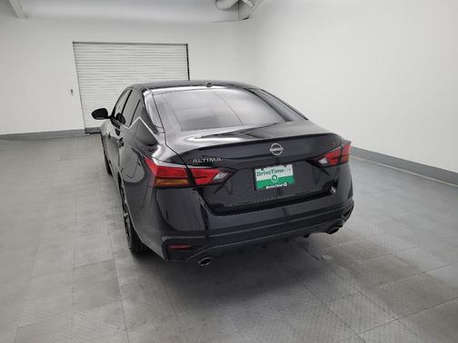 2023 Nissan Altima SR FWD