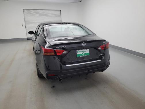 Super Black 2019 Nissan Altima 2.5 SV