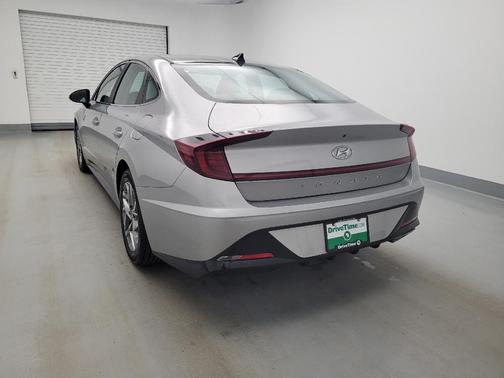 Shimmering Silver Pearl 2021 Hyundai SONATA SEL
