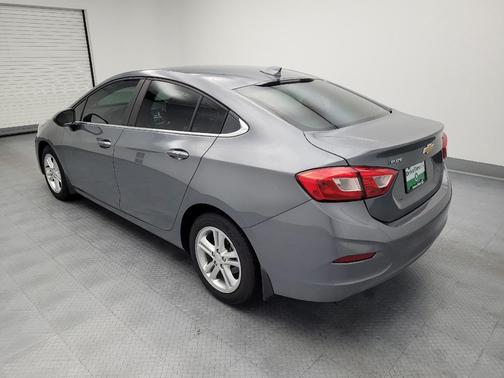 Gray 2018 Chevrolet Cruze LT
