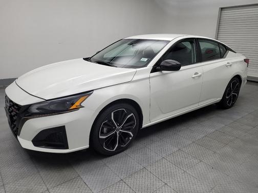 2023 Nissan Altima SR FWD