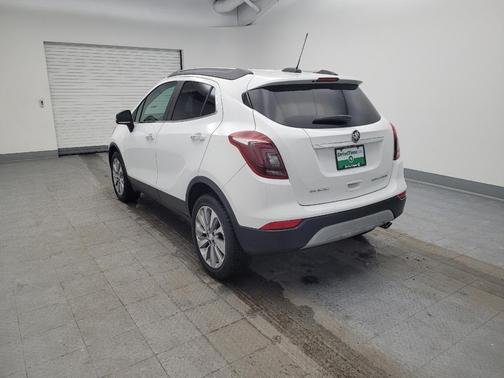 Summit White 2018 Buick Encore Preferred