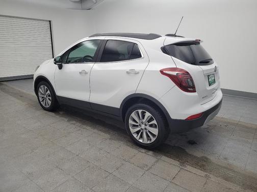 Summit White 2018 Buick Encore Preferred