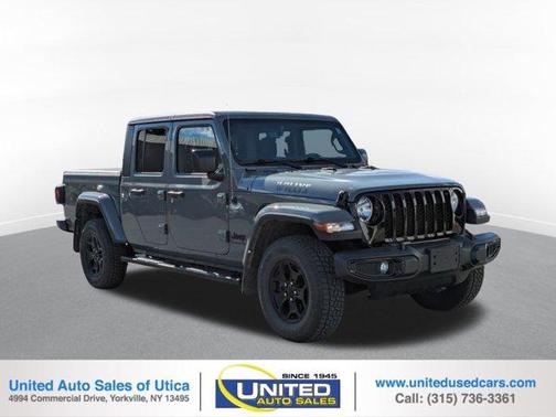 2022 Jeep Gladiator Sport