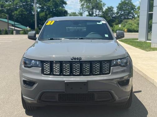 2021 Jeep Grand Cherokee LAREDO