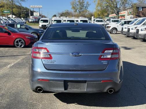 2018 Ford Taurus SEL
