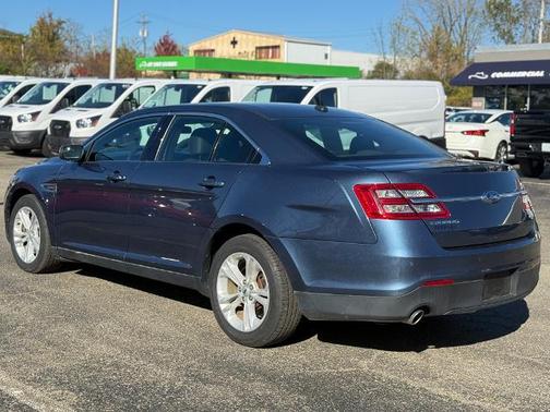 2018 Ford Taurus SEL